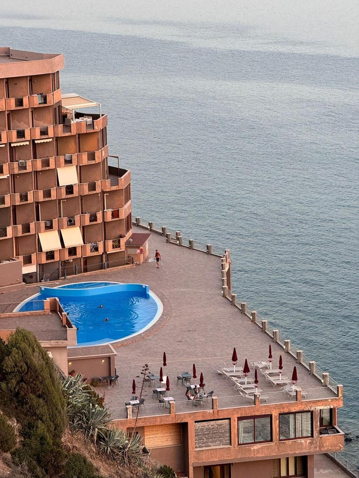 טאולאדה Ste.Mar Apartments מראה חיצוני תמונה