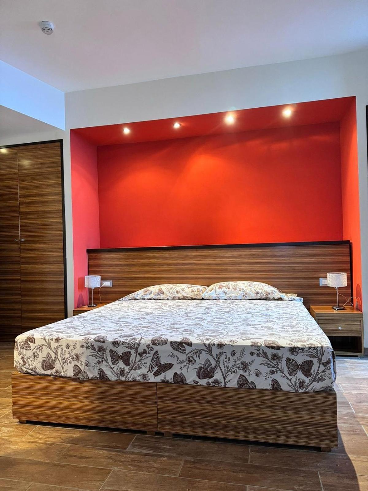 טאולאדה Ste.Mar Apartments מראה חיצוני תמונה